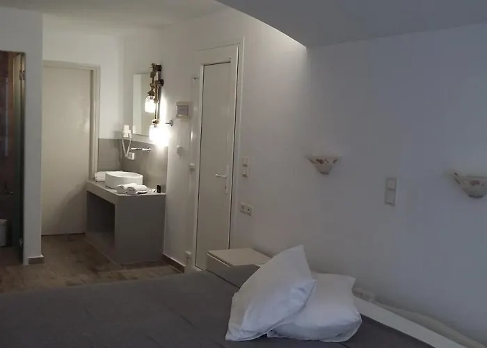 Blue Sky Summer Hotel Naxos City