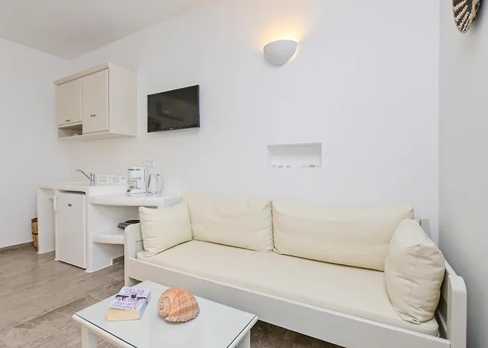 Blue Sky Summer Hotel