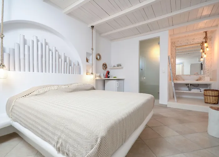 Blue Sky Summer Hotel