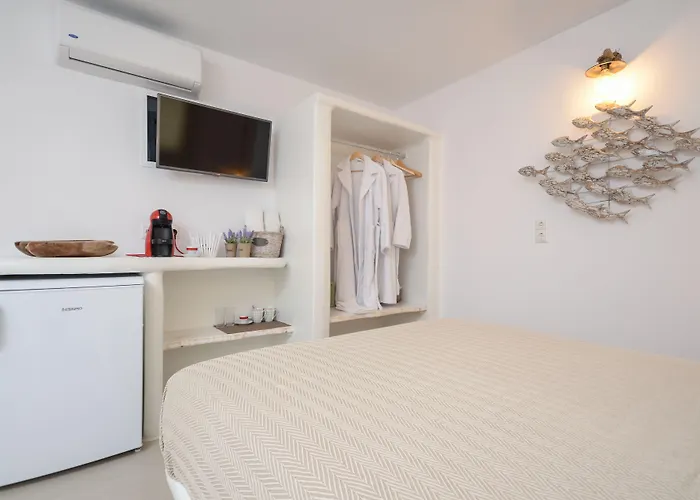 Hotel Blue Sky Summer Naxos City