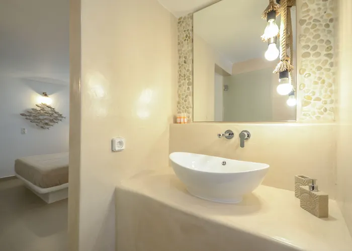 Blue Sky Summer Hotel