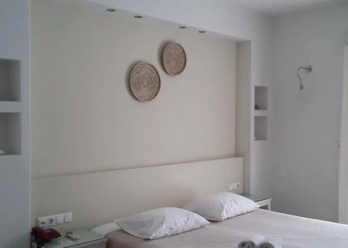 Blue Sky Summer Hotel Naxos City