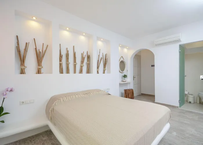 Blue Sky Summer Hotel