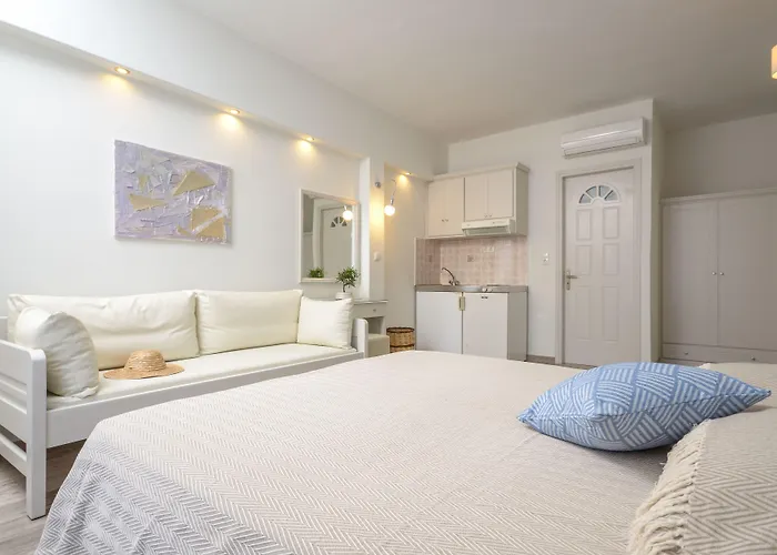 Blue Sky Summer Hotel 2*